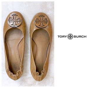 Tory Burch Tan Patent Leather Reva Ballet Flats (similar to Minnie) - size 7.5